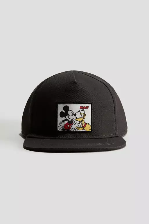 Motif-detail cap