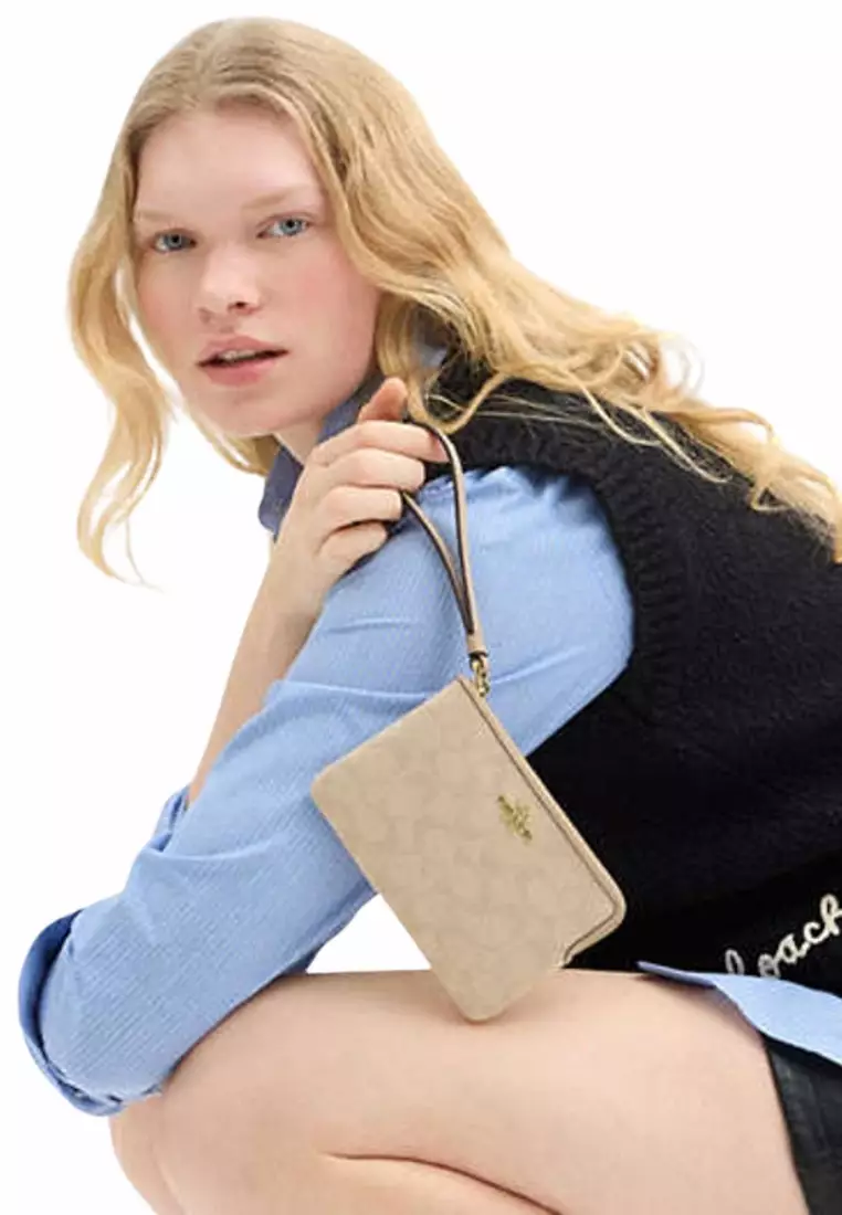 Coach Corner Zip Wristlet Signature Canvas In Dark Natural Multi CAQ57