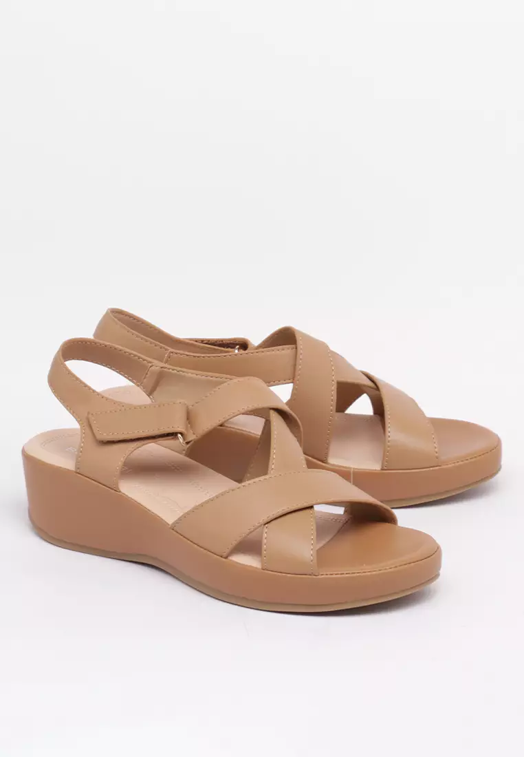 Buccheri Karissa Sandals Wanita Tan