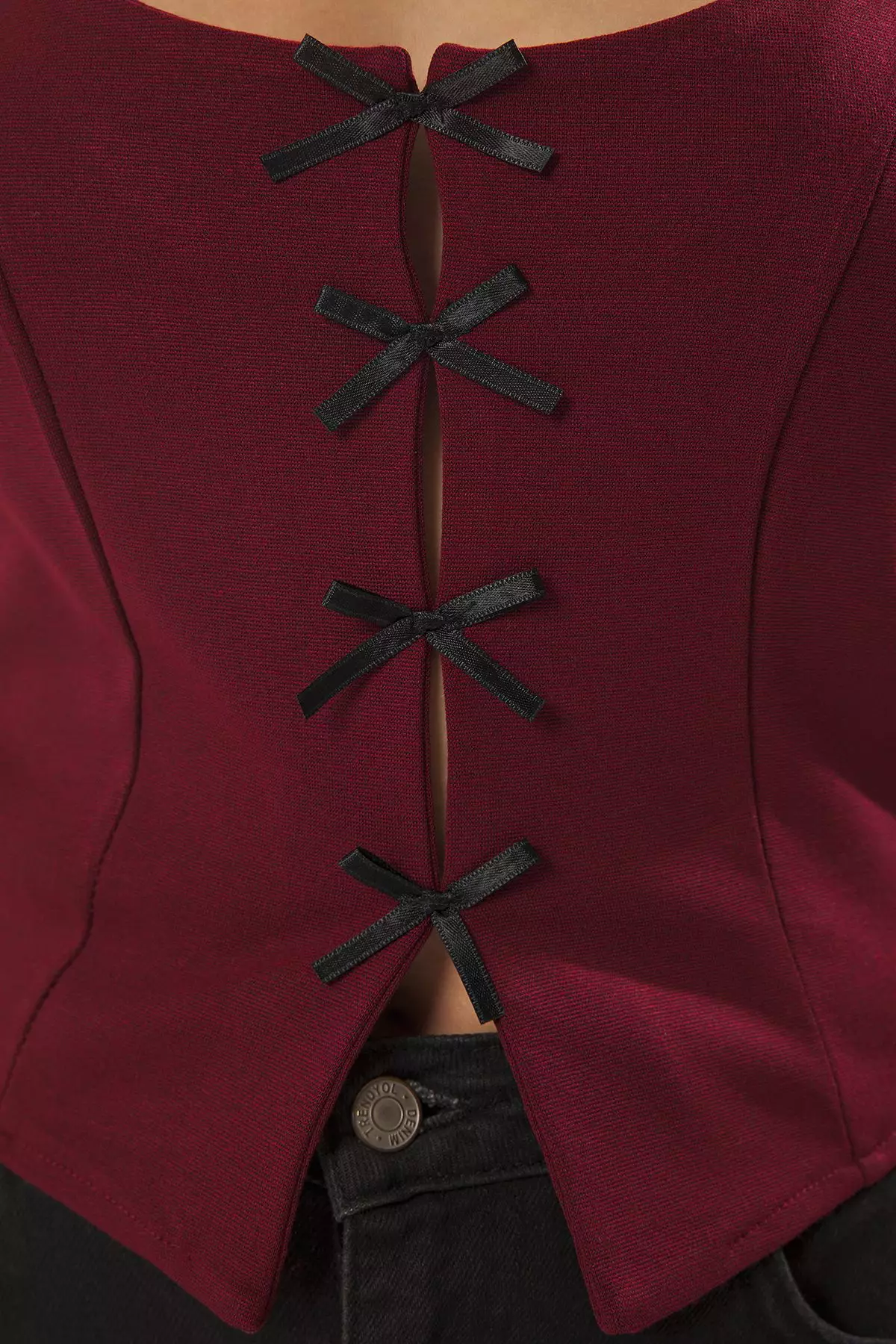 Burgundy Ribbon Tie Detail Square Neck Zero Sleeve Knitted Blouse That Fits Your Body Twoss25Bz00147