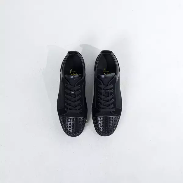 Sepatu CL CHRISTIAN LOUBOUTIN LOUIS JUNIOR SPIKE MATTE BLACK SNEAKER 100% ORIGINAL
