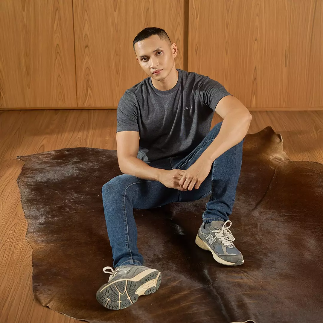 Kale Jovan Black / Kaos Pria Basic Polos Lengan Pendek