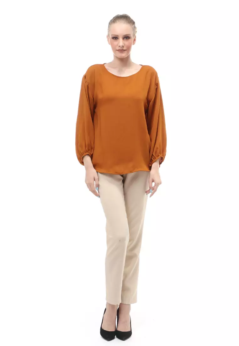 Blouse Lengan Balon Motif Solid Design Simple Regular Fit - Brown