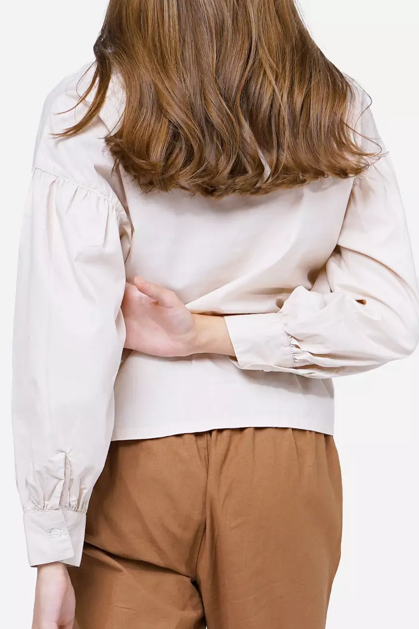 Kemeja Wanita Gracie Ecru Cream