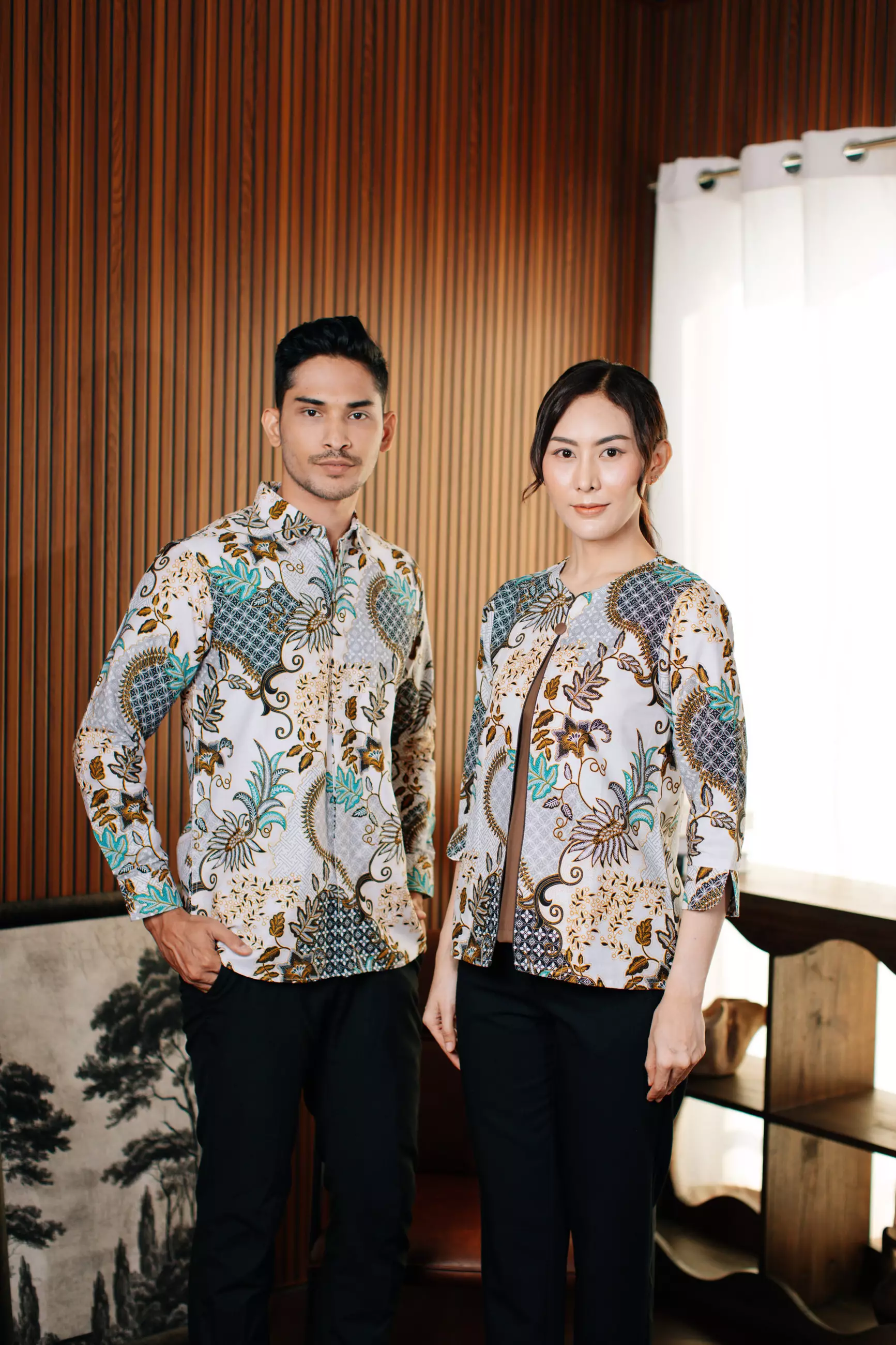 Adyatma Lavina White Putih Kemeja Batik Slim Fit Pria Lengan Panjang Katun