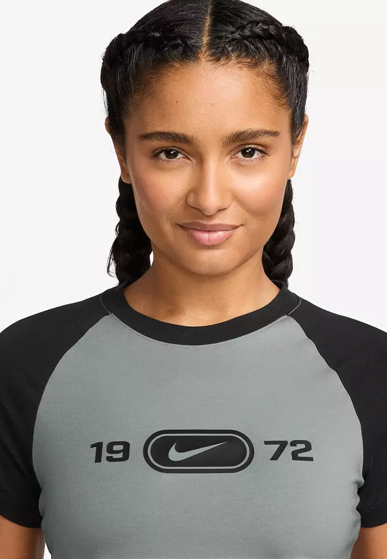 Sportswear Chill Knit Slim Graphic T-Shirt