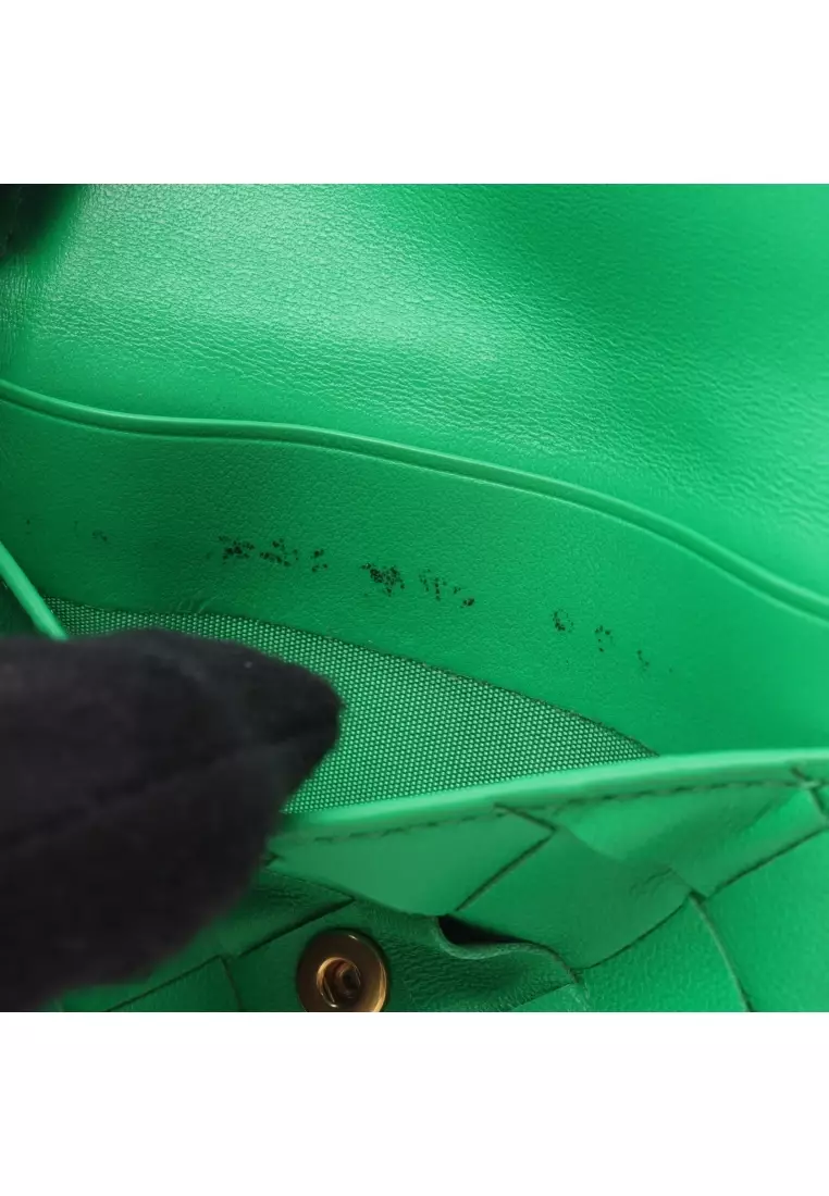 Pre-Loved BOTTEGA VENETA Intrecciato W hook wallet leather green