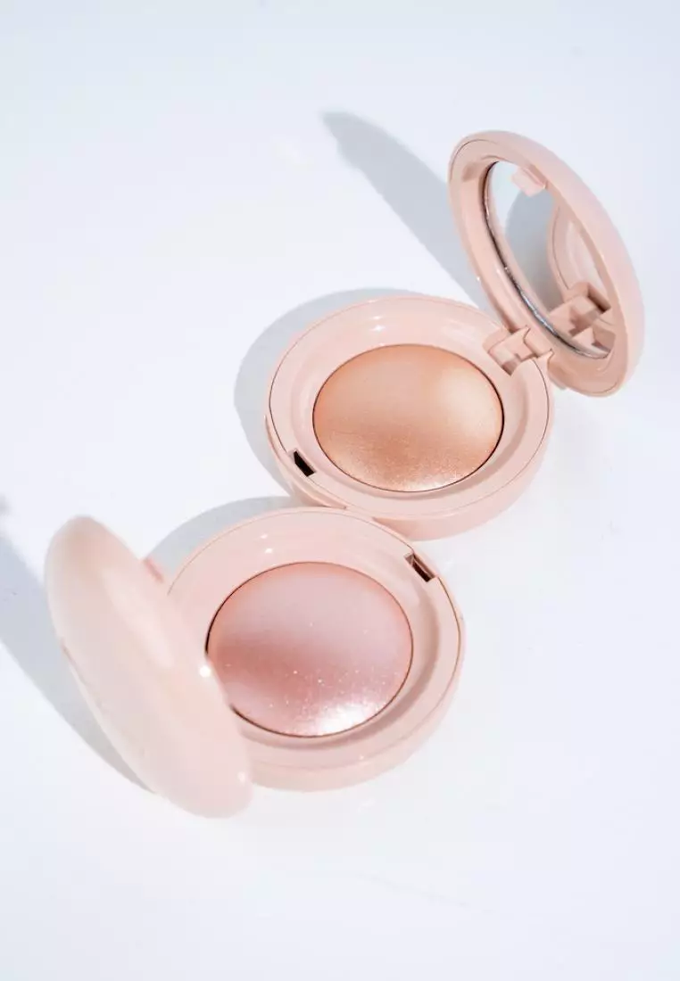 Rare Beauty Silky Touch Highlighter Flaunt
