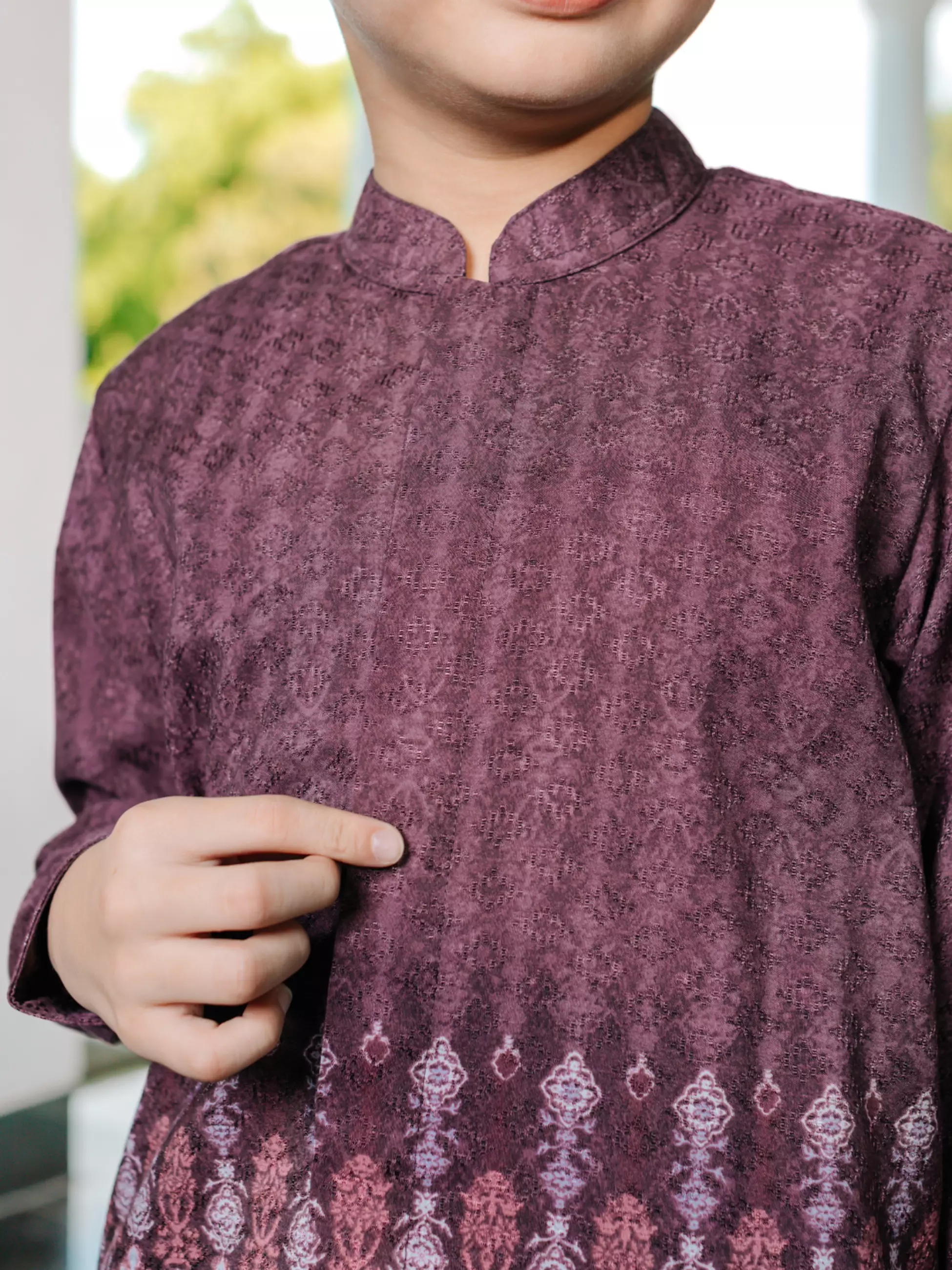 Almeera Burgundy Kemeja Batik Koko Furing Anak Pria Lengan Panjang Regular Fit