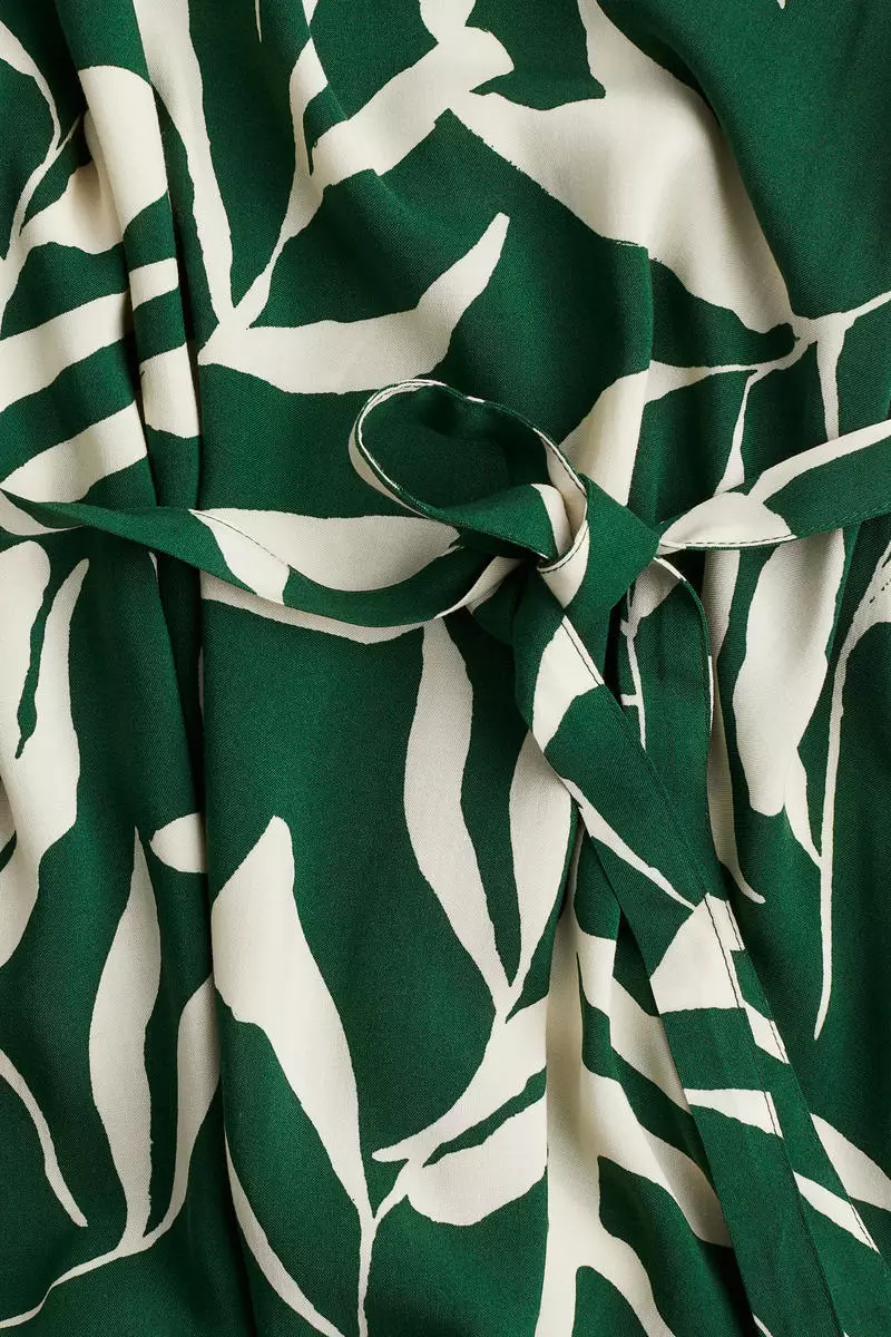 Balloon-sleeved maxi dress