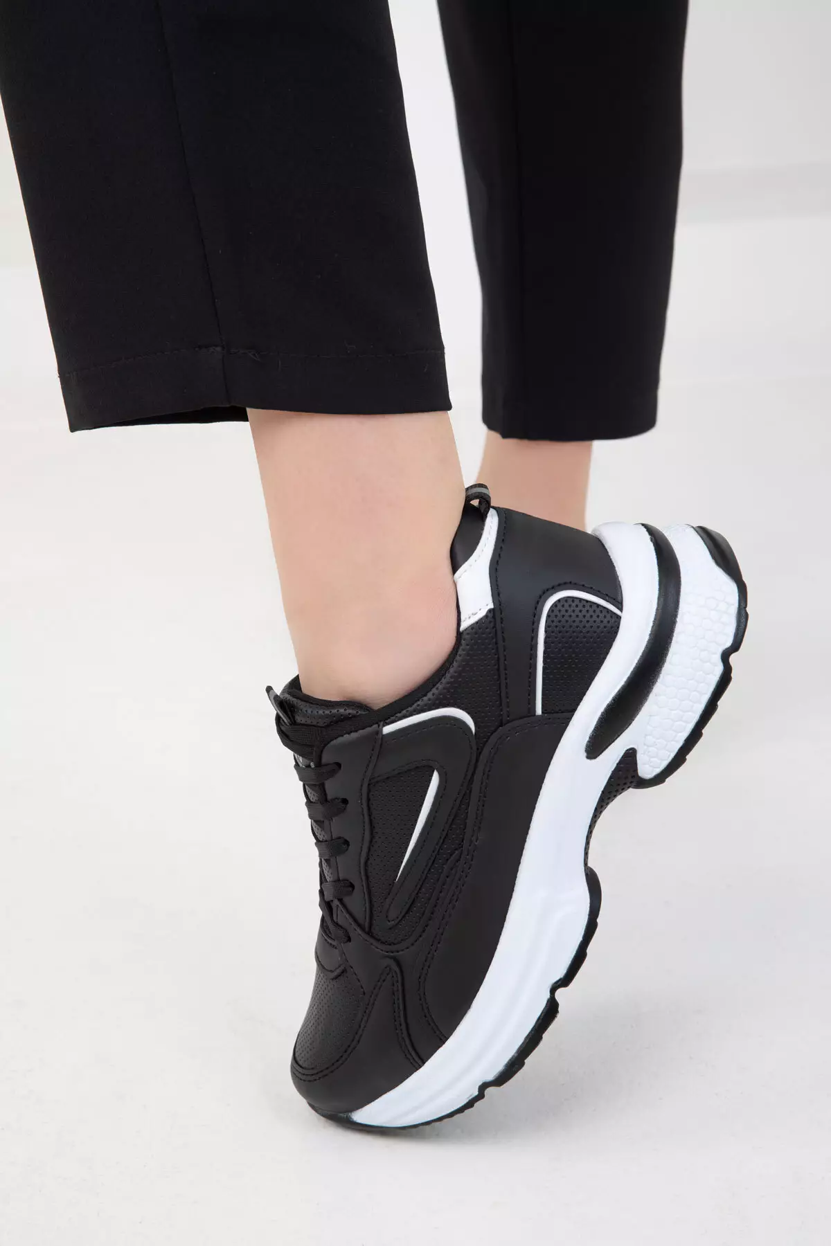 Black-White-C Women's Sneakers 18802