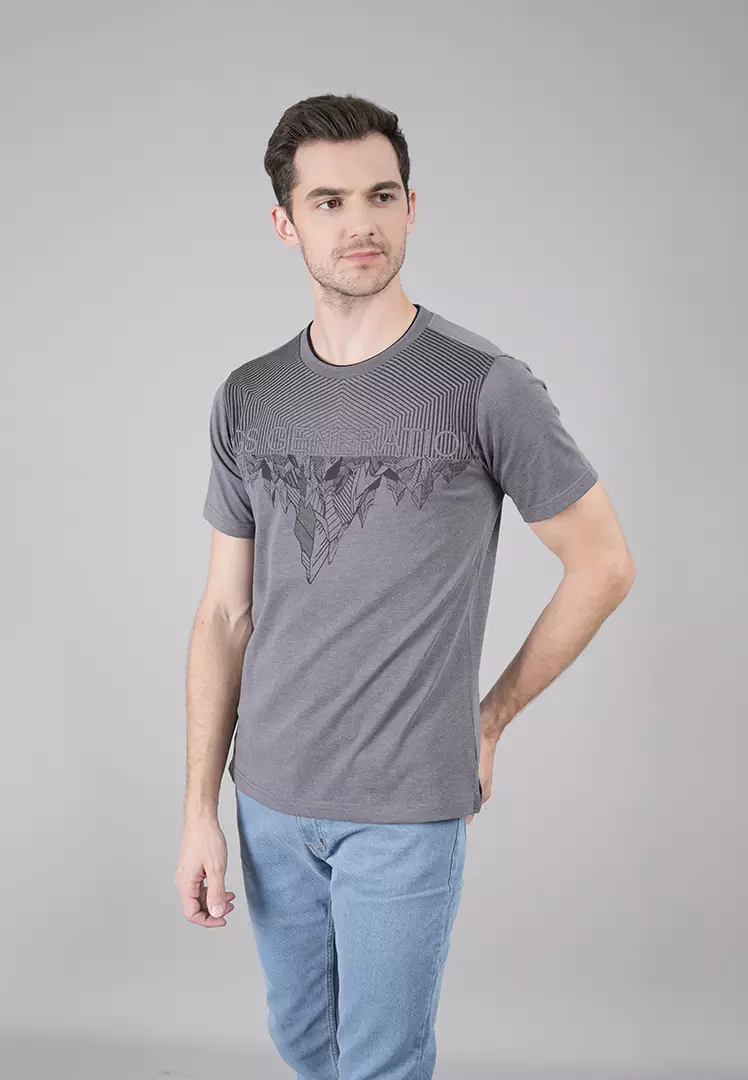 LGS - Kaos Casual Pria - Lengan Pendek - Motif Sablon - Warna Abu-Abu Muda - JTS.322.S3148F.01.C