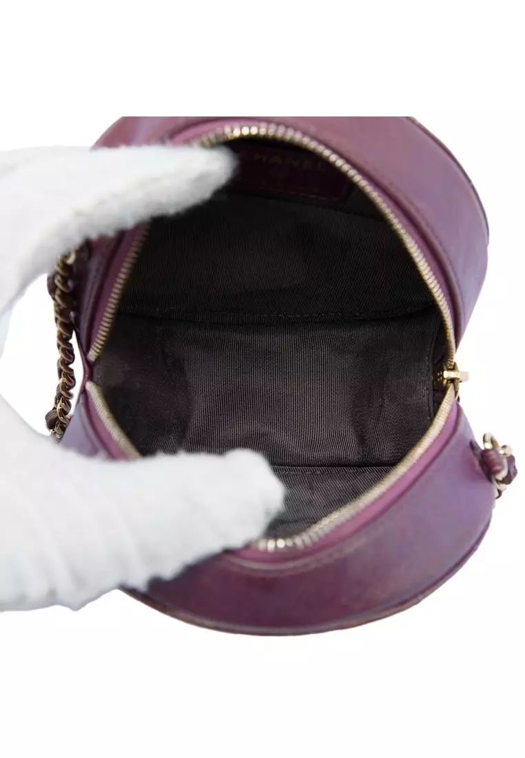 Pre-Loved Chanel Quilted Iridescent Lambskin Round Clutch With Chain