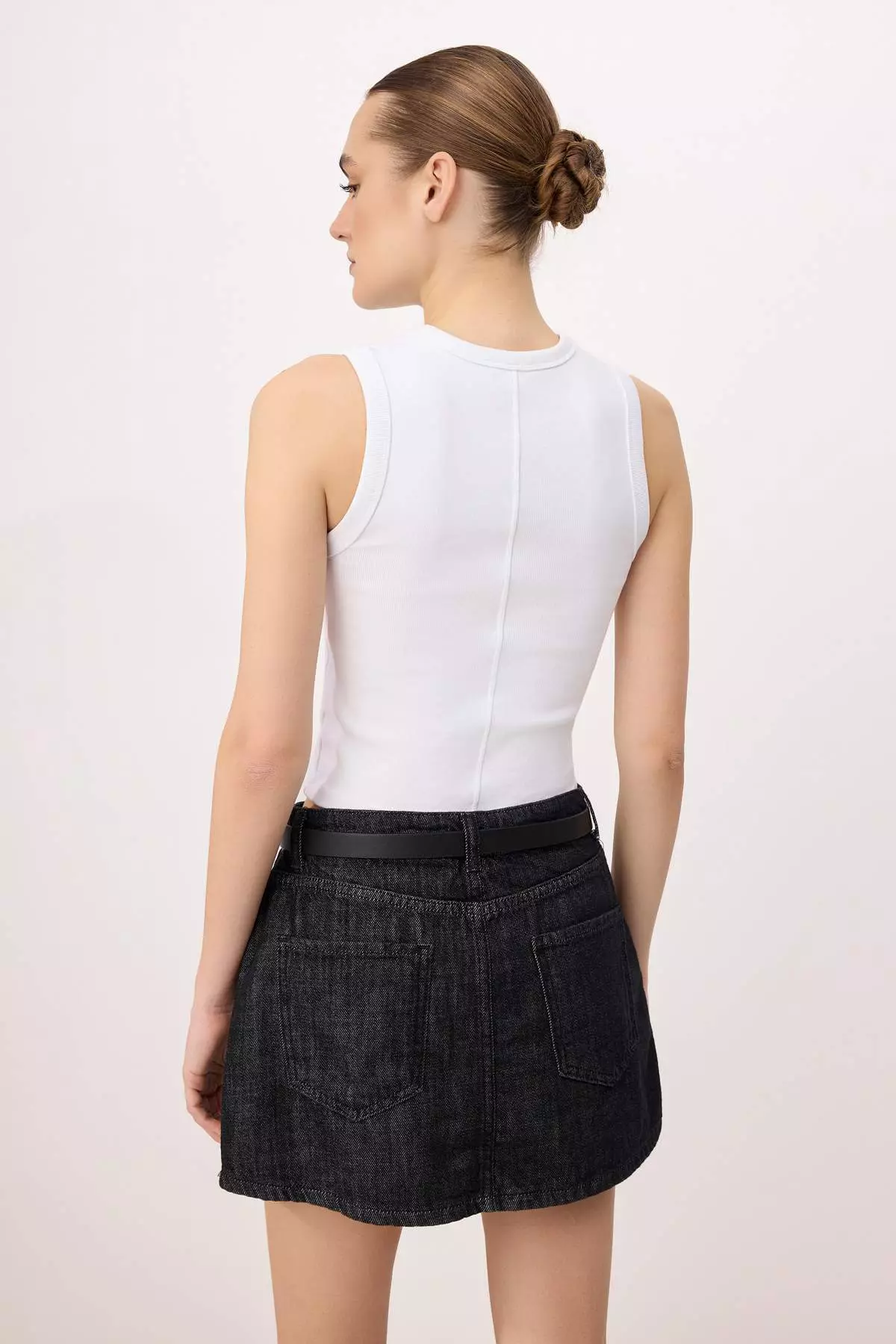 Black Belt Detailed Denim Shorts Skirt With Skirt Look On The Back Twoaw26Sr2