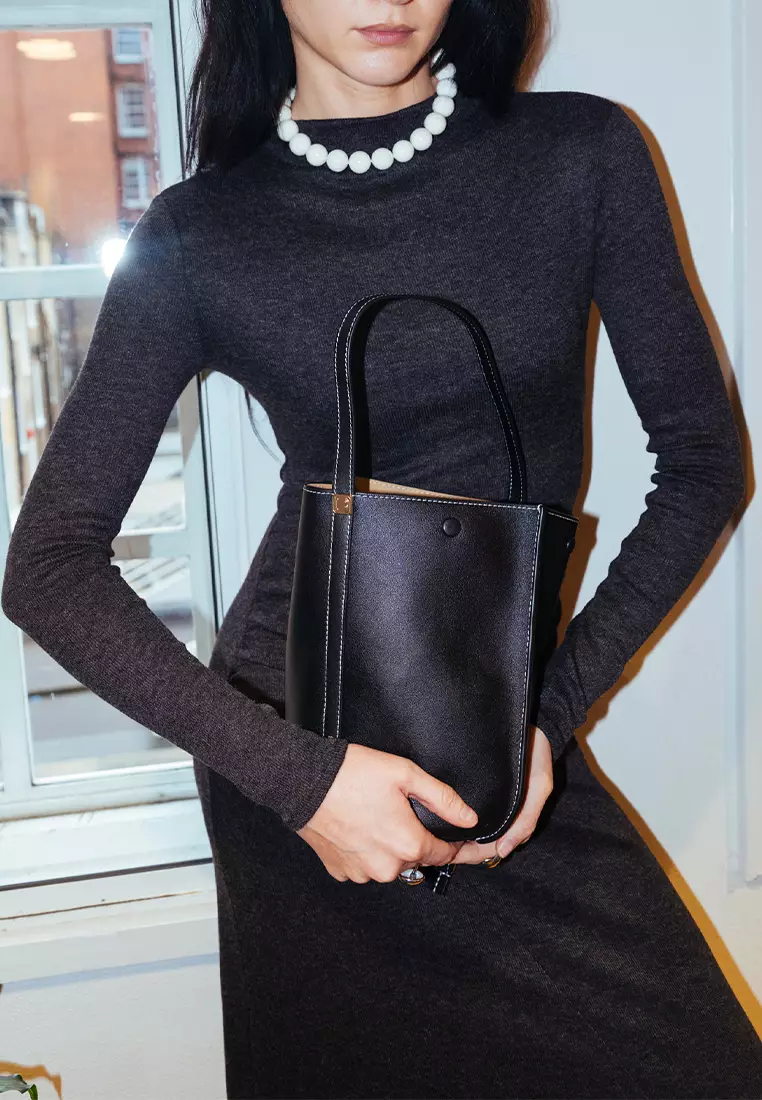 ORUKAMI Flat Hook Convertible Bucket Tote Small - Black