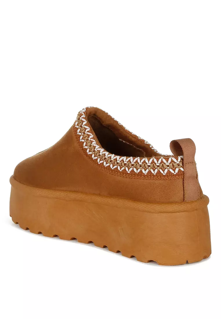 Sandal Slip-On Klasik Berbulu Platform Bordir Coklat Muda