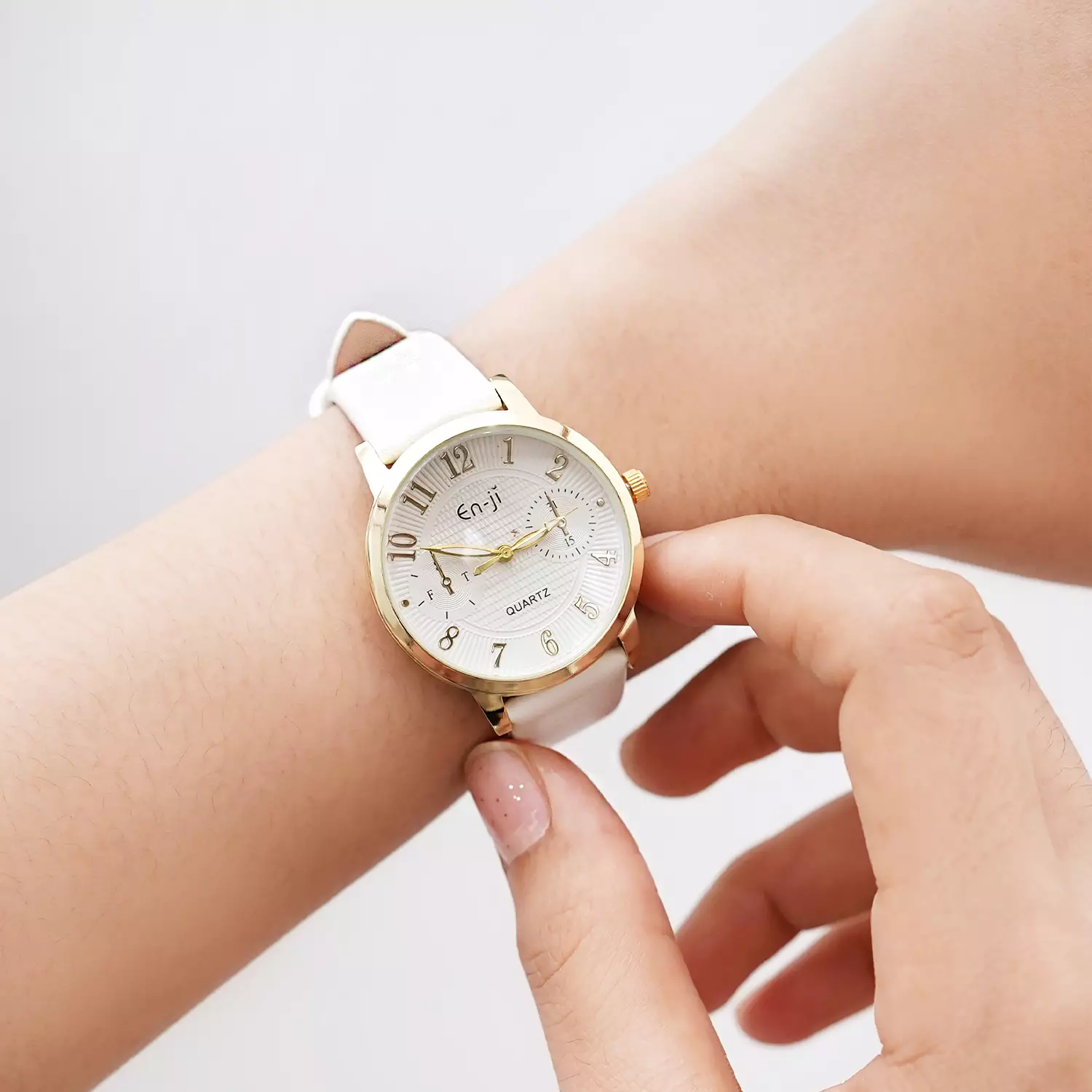 Enji Kuina Jam Tangan Wanita Warna Black (Box Cream)