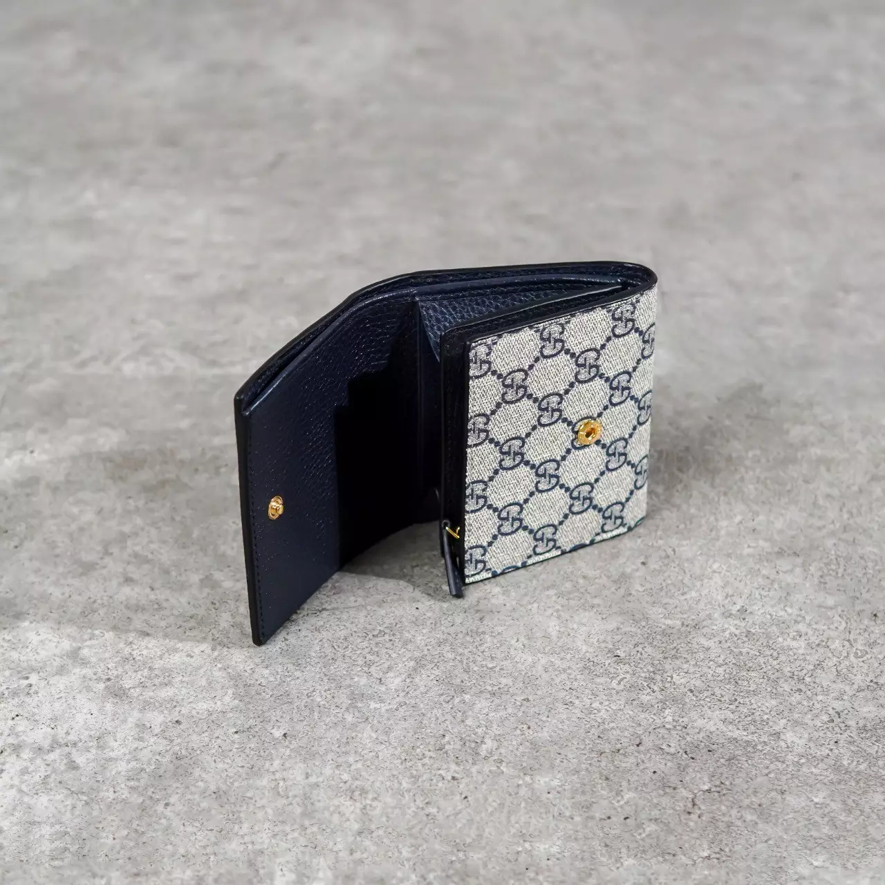 Dompet GUCCI GG GHW MONOGRAM BEIGE NAVY FALP BIFOLD WALLET 100% ORIGINAL