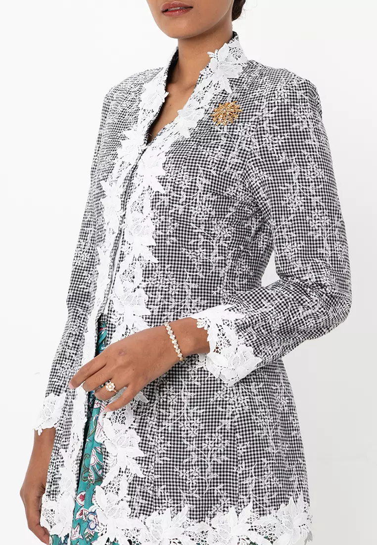 Buy MASLEA Kebaya Wan Chik 2026 Online | ZALORA Philippines
