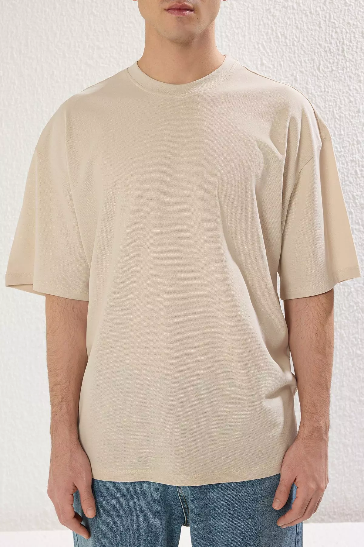 Oversize/Wide Cut Textured Basic T-Shirt
