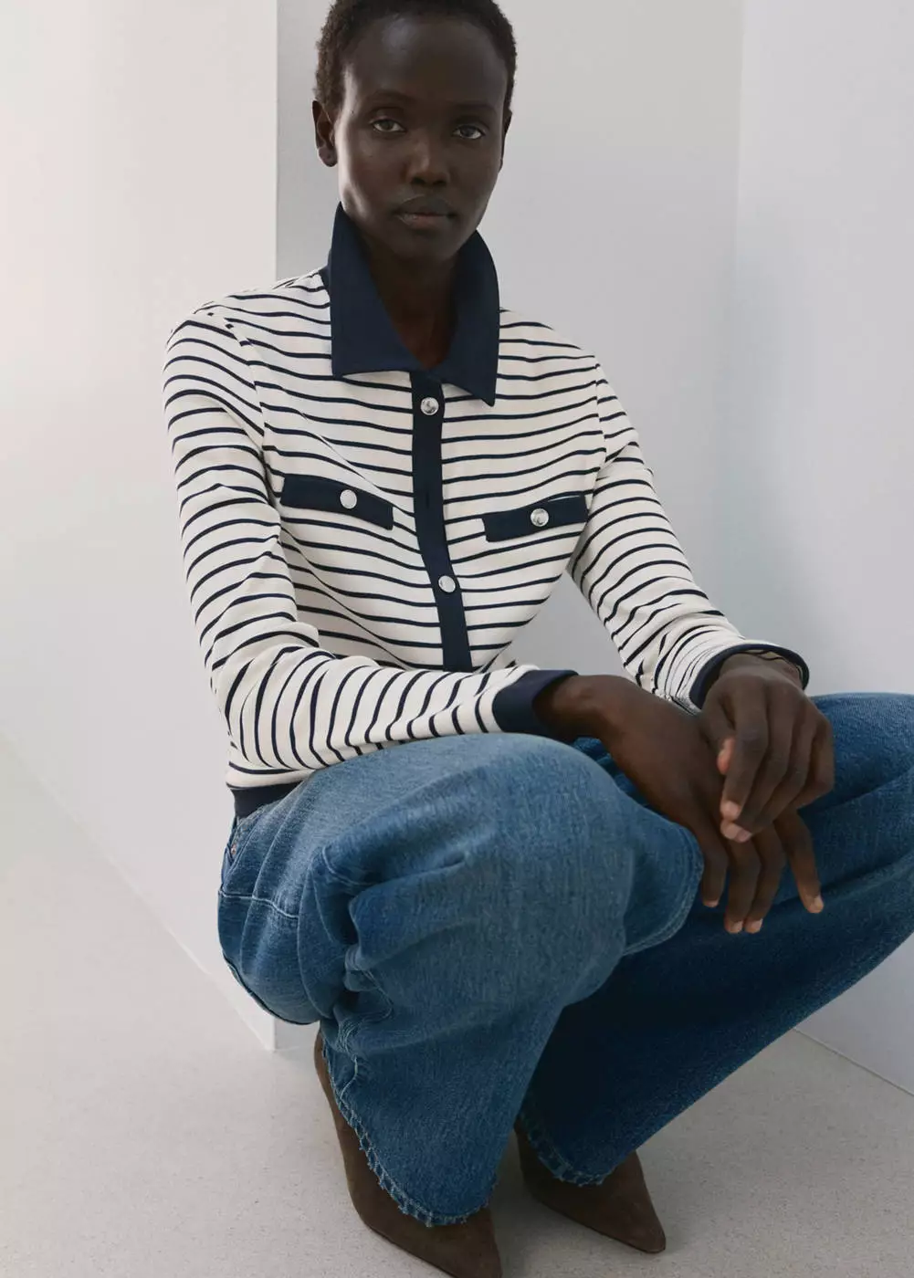 Cardigan garis-haris dengan kancing hias