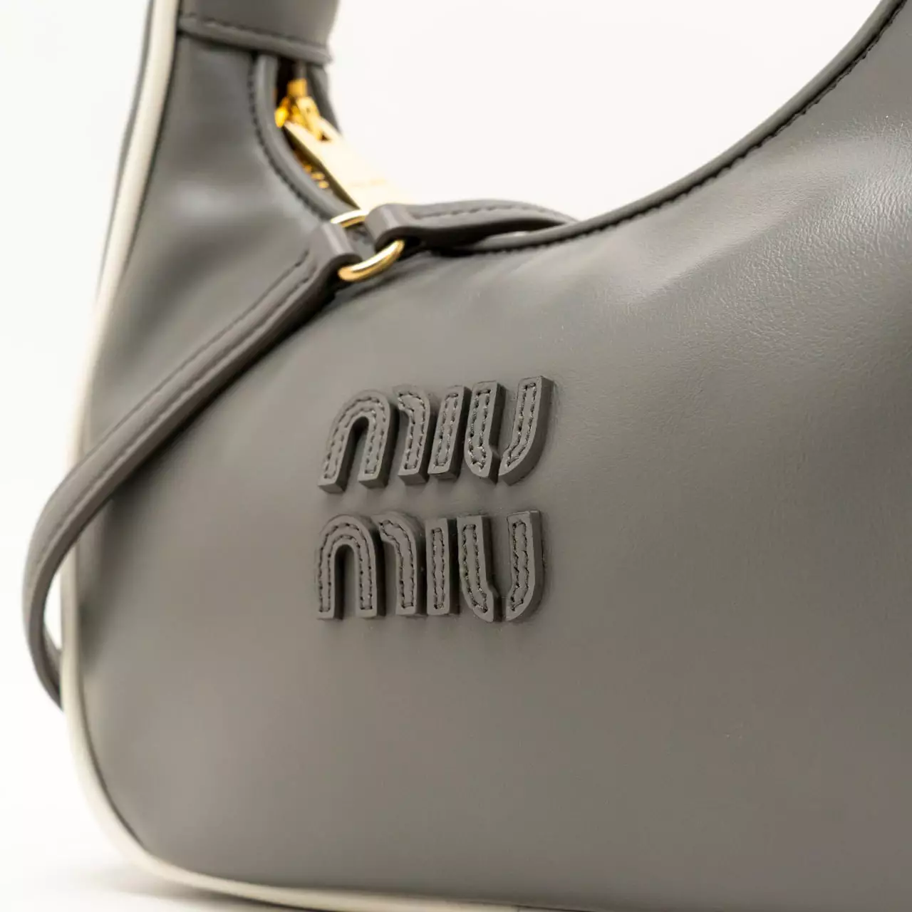 Wander Soft Smooth Leather Hobo Bag Marble Gray / White