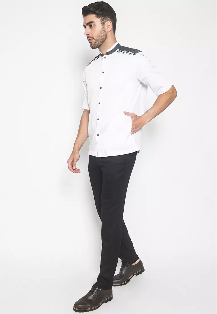 LGS - Regular Fit - Baju Koko - Lengan Pendek - Motif Bordir Hitam - Putih - CSH.285.S1018K.314.C