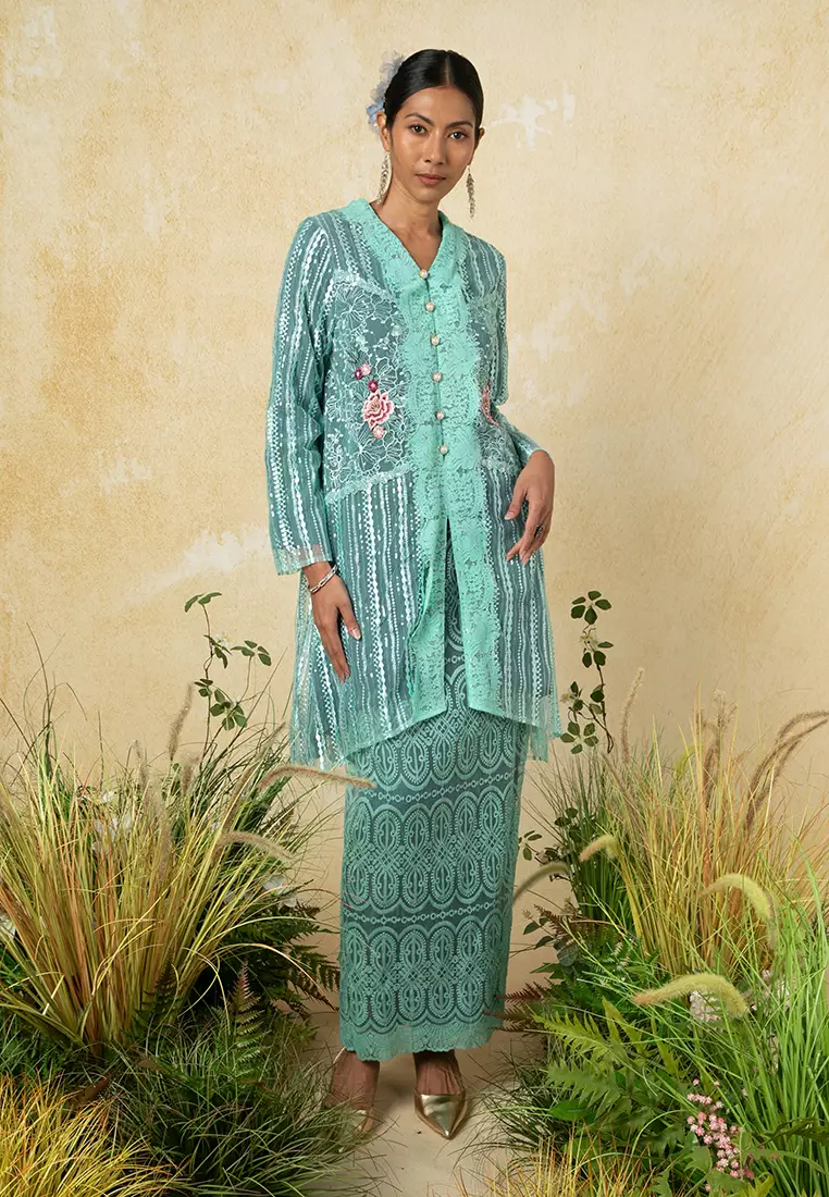 Cenderawasih Kebaya Labuh Set