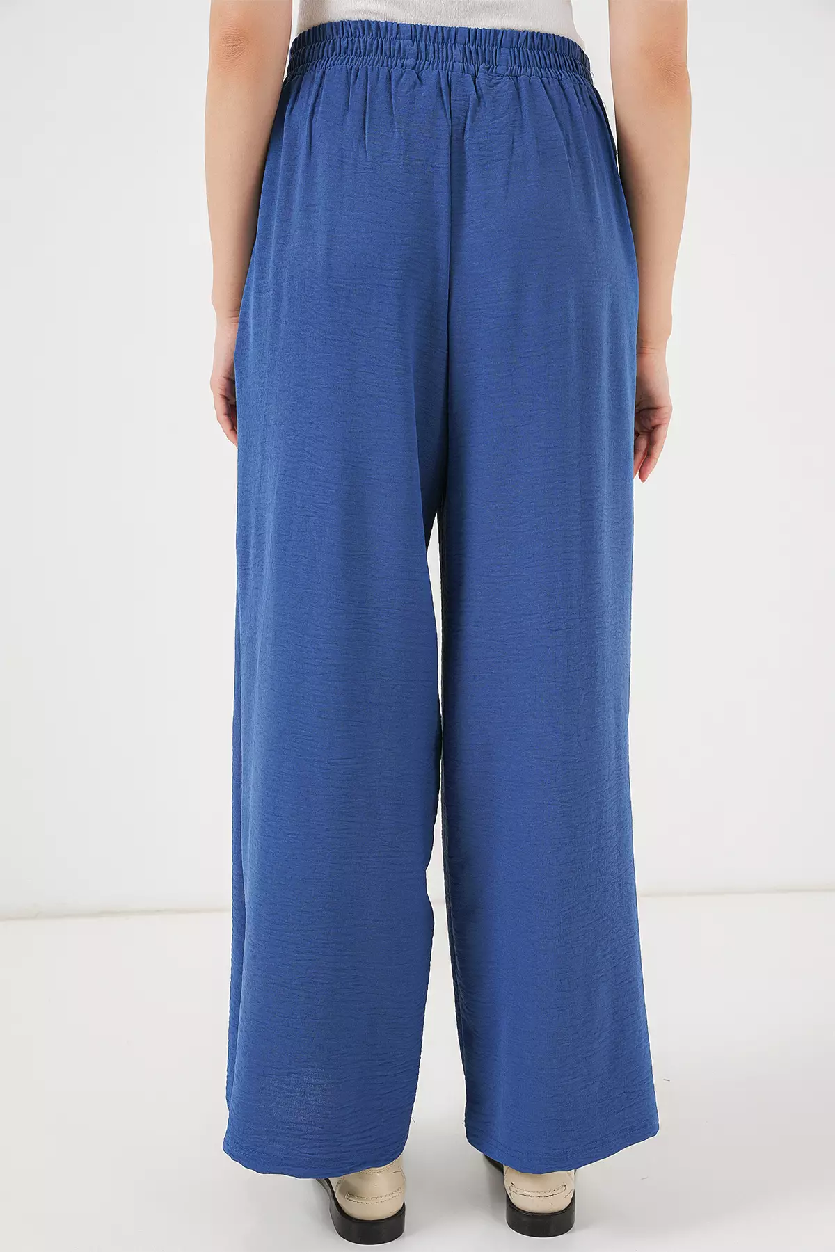 Wide Leg Pleated Trousers