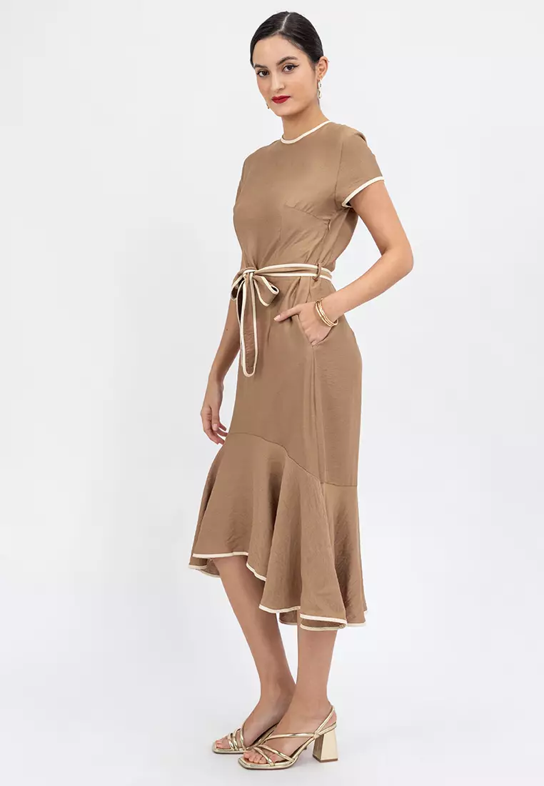 DELINYA Outlined Trumpet Dress