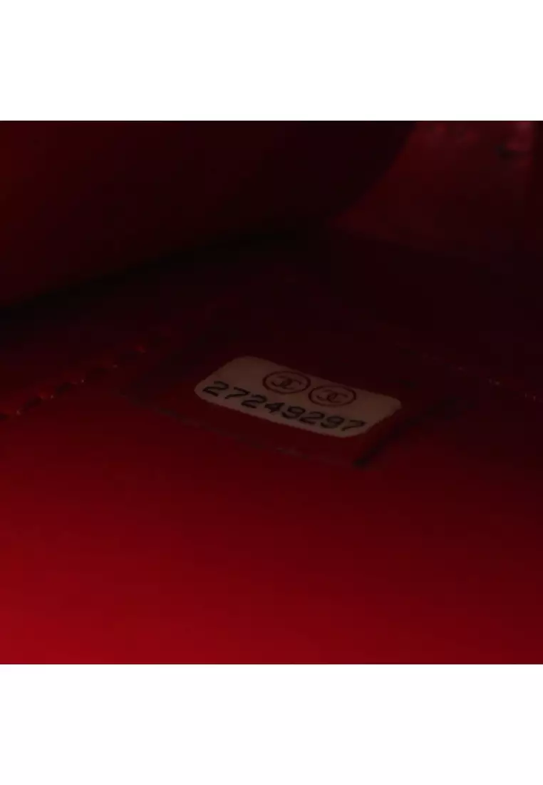 Pre-Loved Chanel CC filigree Small vanity bag chain shoulder bag Stripes Caviar skin black white silver hardware 2WAY