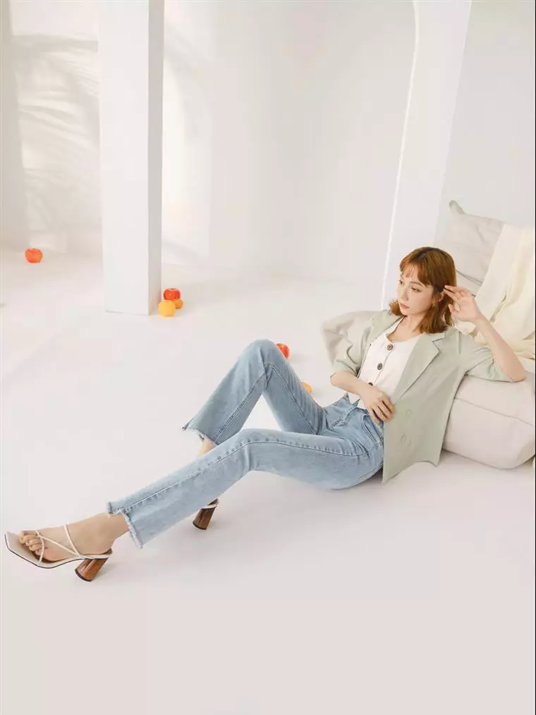 High-Waisted Frayed Hem Flare Pants (Short/Regular Length) [BA7081]