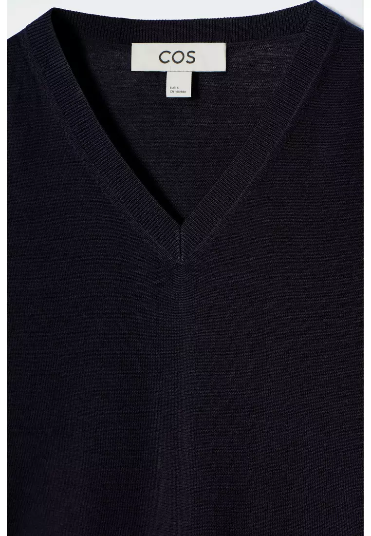 KNITTED COTTON V-NECK T-SHIRT