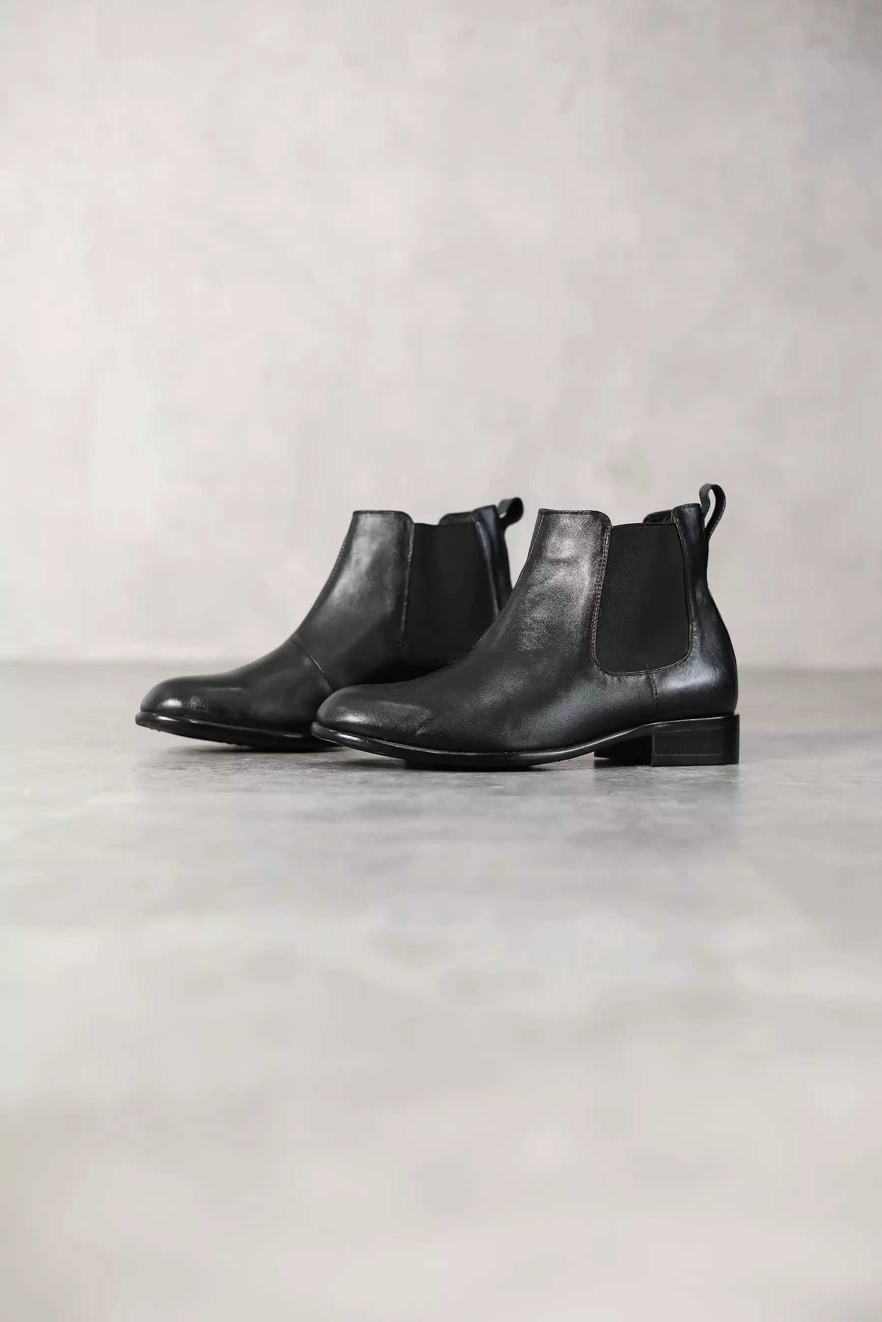 Draco Sepatu Ankle Boots Kulit Asli Formal Kantor Pria Cow Leather Double side Elastic - Black