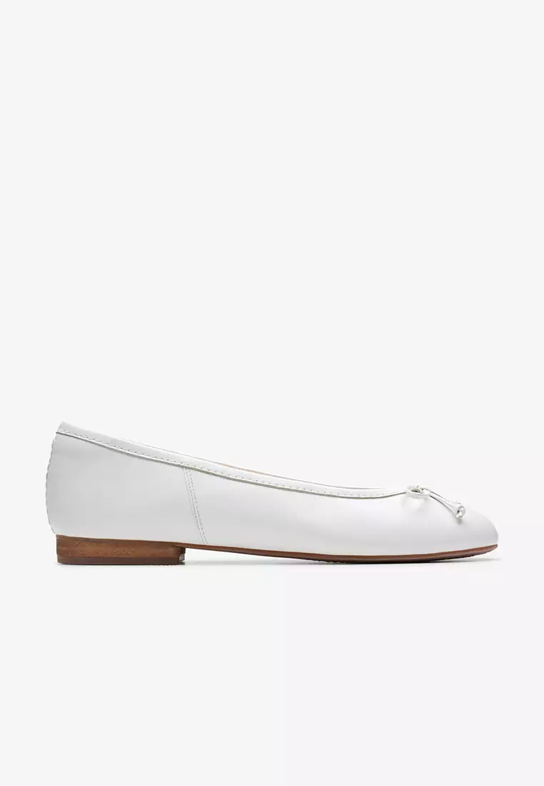 Discount on Clarks  shoes - SKU: Fawna Lily Ballerina Black