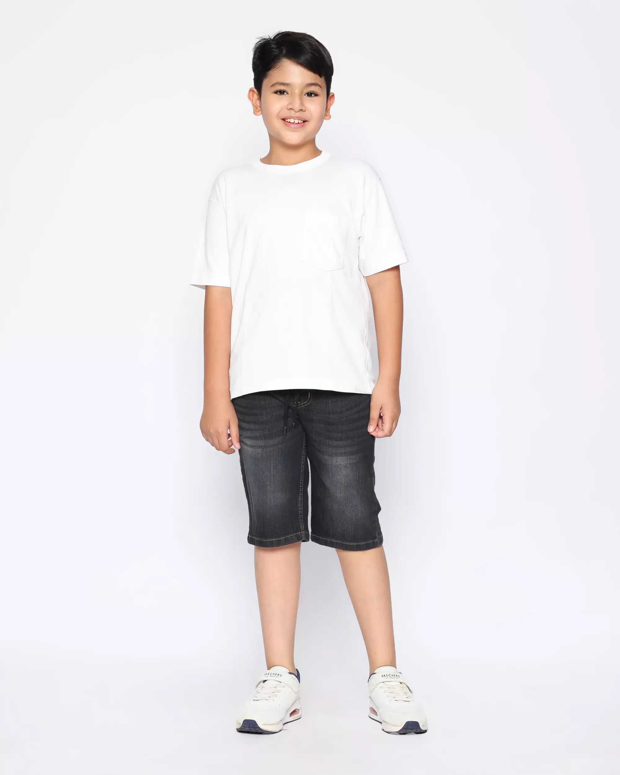 Celana Pendek Anak Laki Jeans Black With Model - FORTUNES