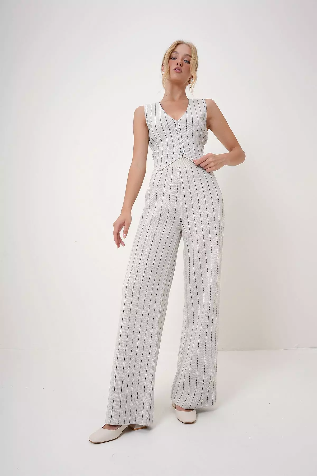 Women's Cream V-Neck Buttoned Vest and Elastic Waistband Trousers Striped Knitwear Two Piece Set