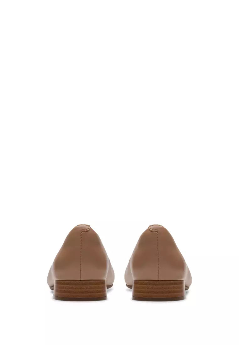Womens Natalyn Wish Ballerina - Warm Beige Leather