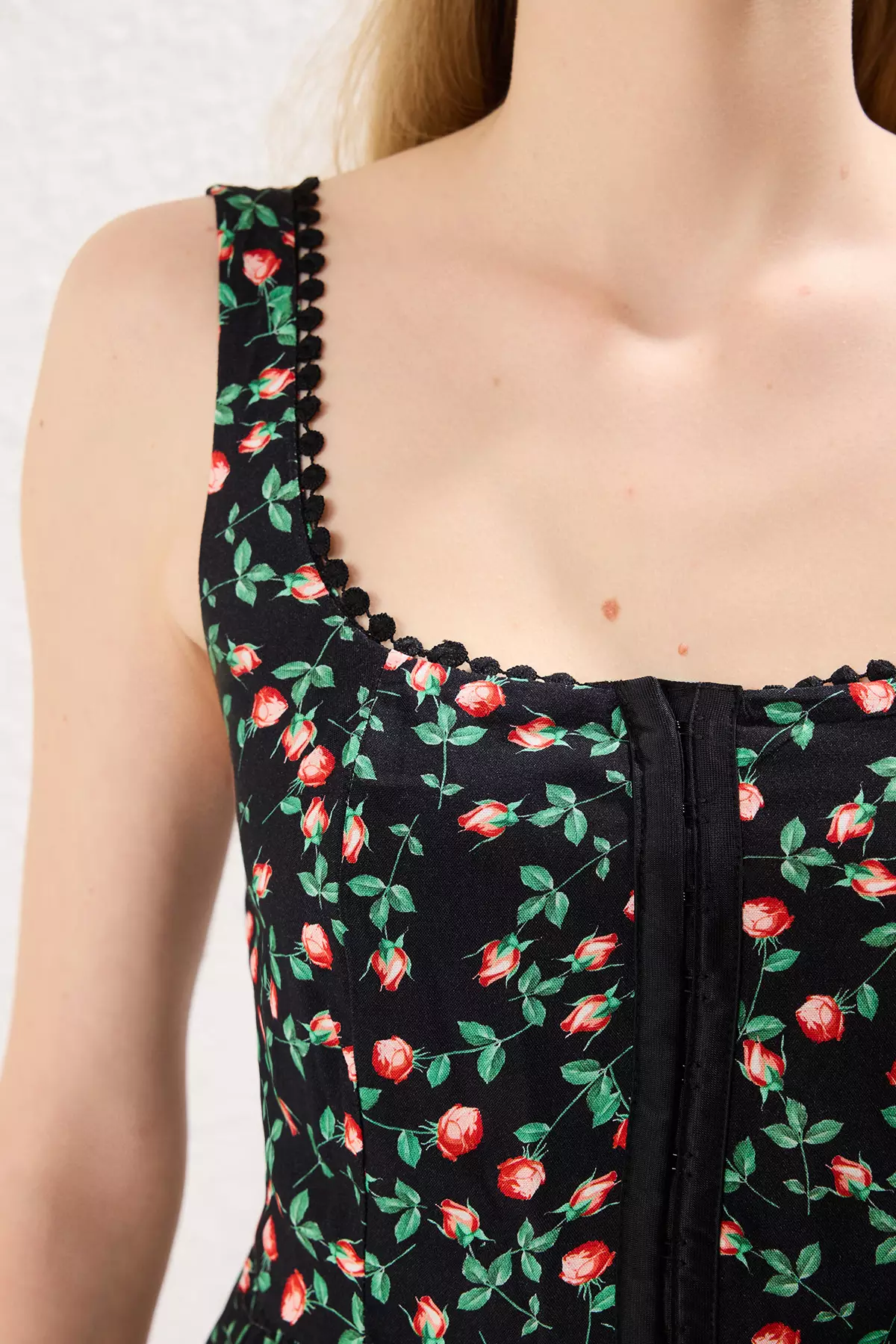 Black Floral Mini Woven Dress with Open Waist and Hooked Skirt TWOSS25EL00419