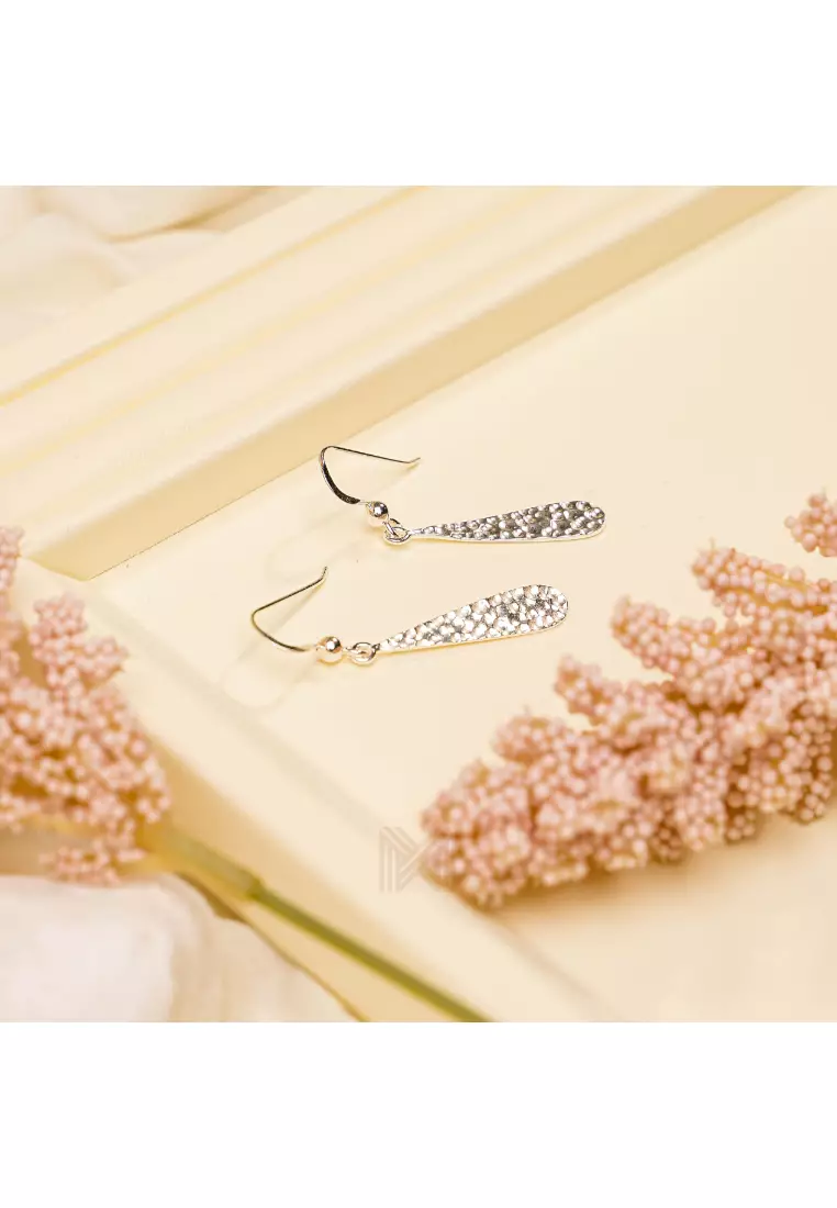 Minimal Textured Teardrop Silver Hook Earrings with 925 Sterling Silver