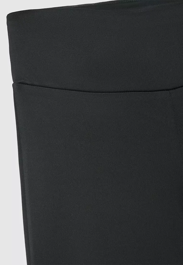 Woman Full-Length Leggings
