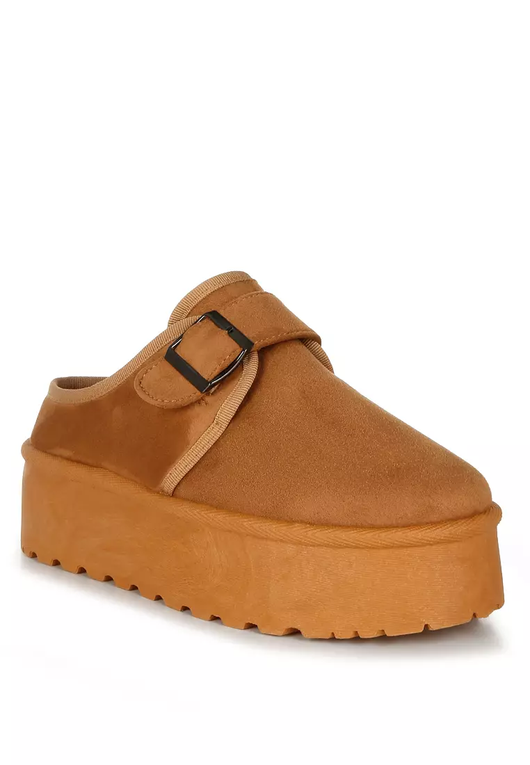 Buckle Strap Platform Classic Slip-On in Tan