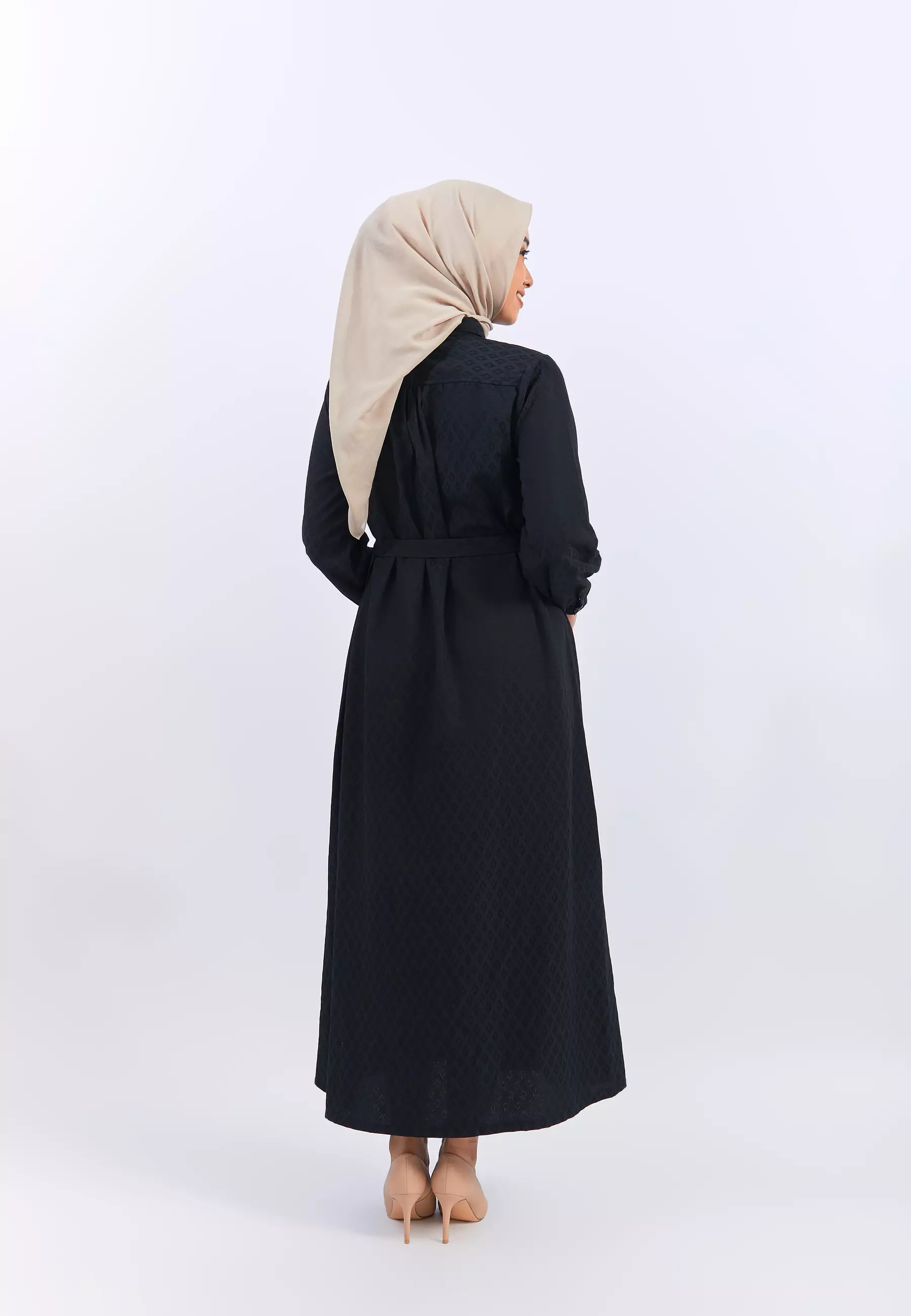 Madow Black Dress (G.42143)