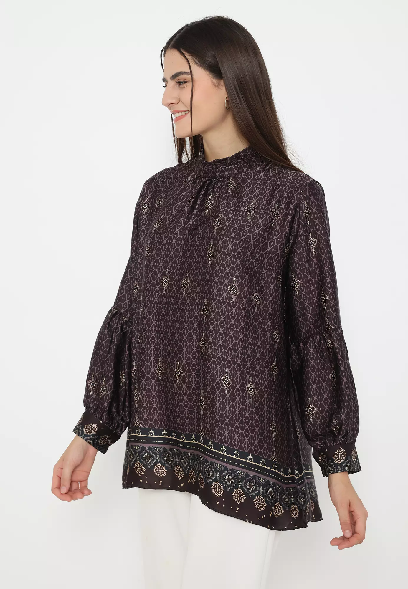 Ruffle Blouse Printed With Puff Sleeve In Deep Purple By Brilliant Girl Warna UNGU