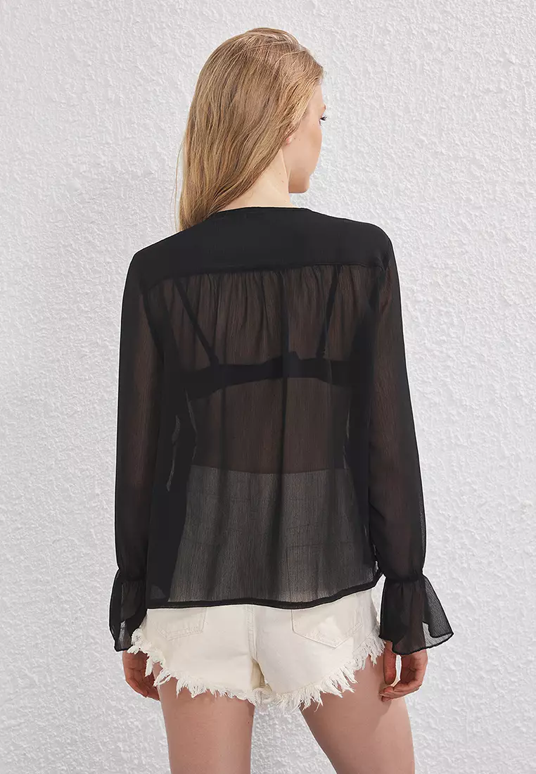 Black Ruffle Detail Crew Neck Shirt TWOSS25GO00141