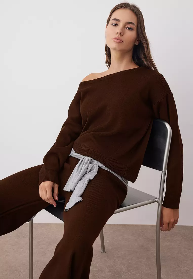 Brown Boat Neck Sweater-Pants Knitwear Bottom - Top Set Twoaw26Au43