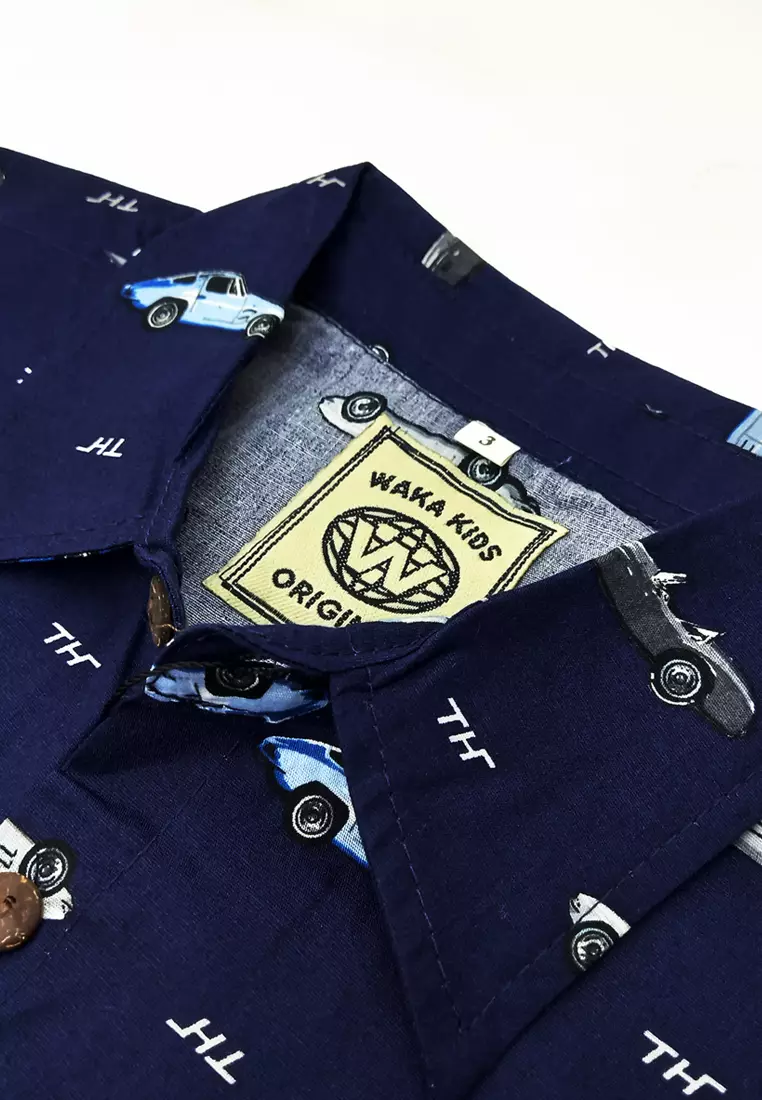 Wakakids Kemeja Anak Laki Laki Usia 1 Tahun Hingga 8 Tahun Atasan Baju Kerah Collar Shirt Motif Race Car Full Printing 4264 Vensk Navy