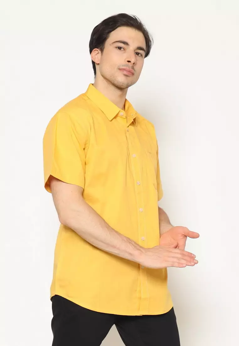 POLICE Kemeja Polos Cotton Twill Yellow Regular Fit Pria