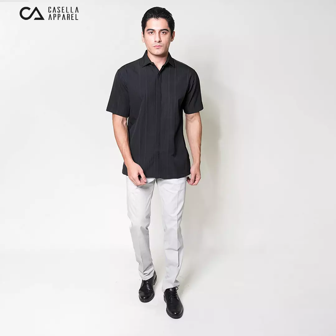 Casella Kemeja Pria Lengan Pendek Strech Naviel Stripe Design 2353 Black