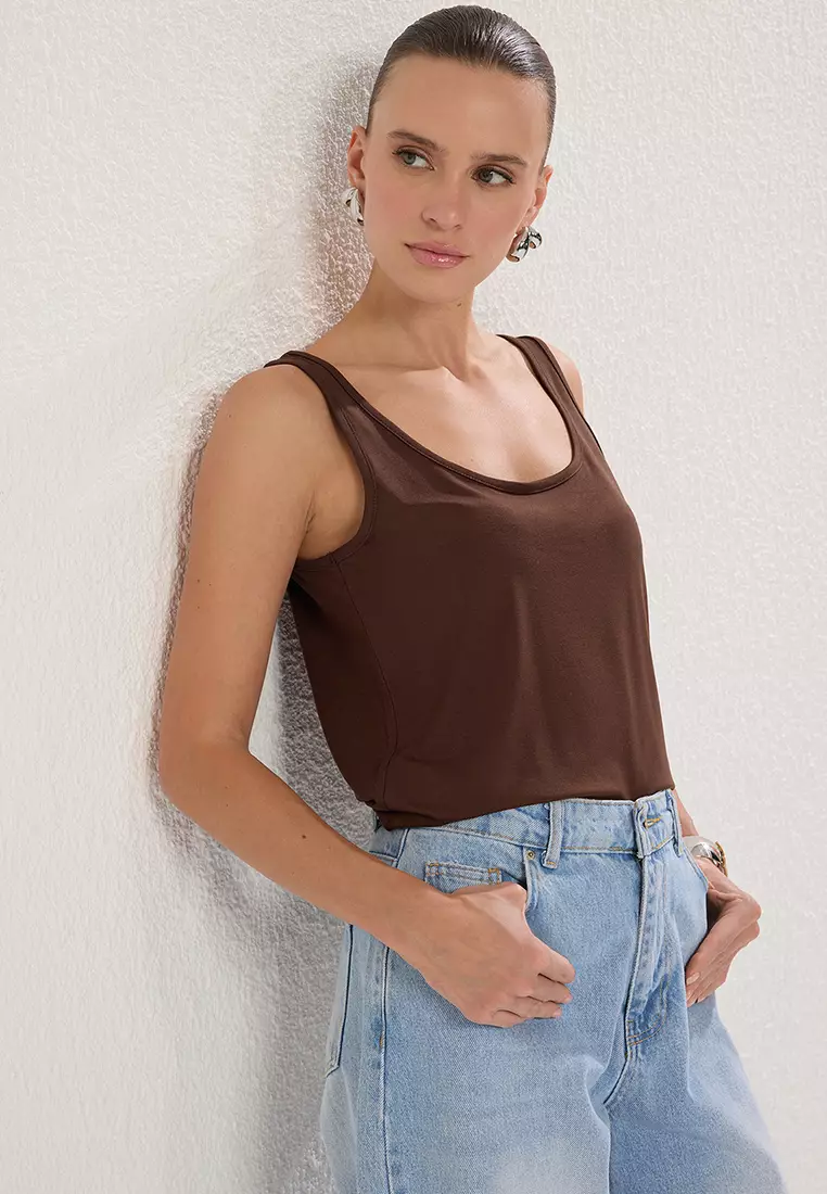 Brown Regular Knitted Undershirt TWOSS25AL00043